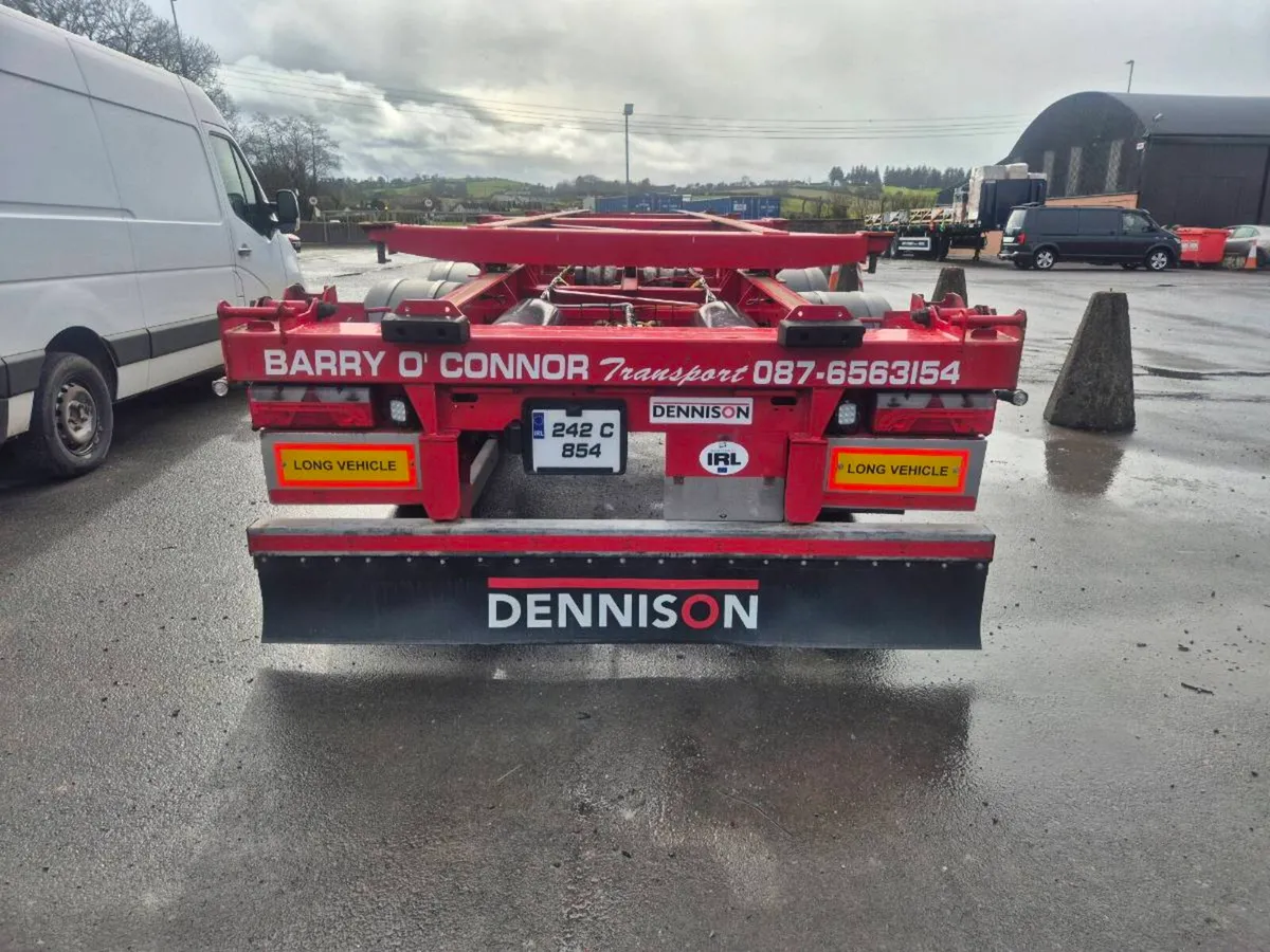 Trailers - Image 1
