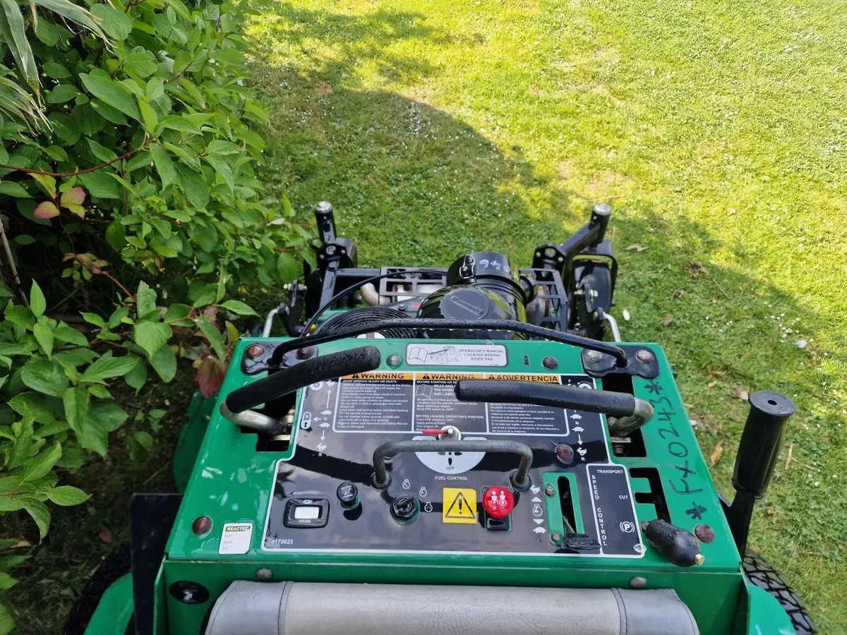 Bobcat stand on zero turn mower lawnmower - Image 2