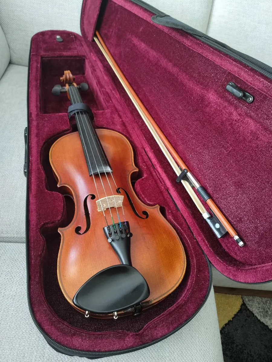 Old violin 3/4 - Image 1