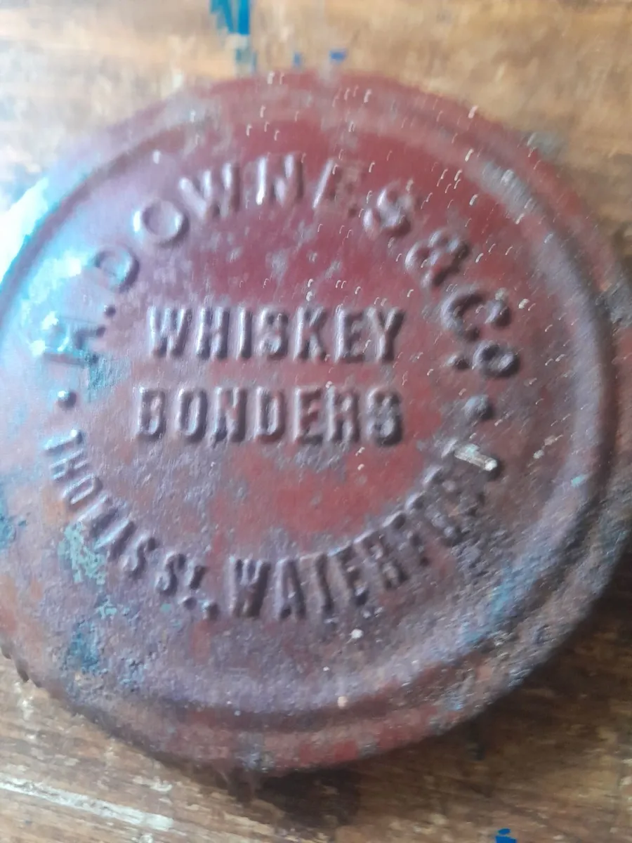 H downes and co whiskey bonders tin plate - Image 1