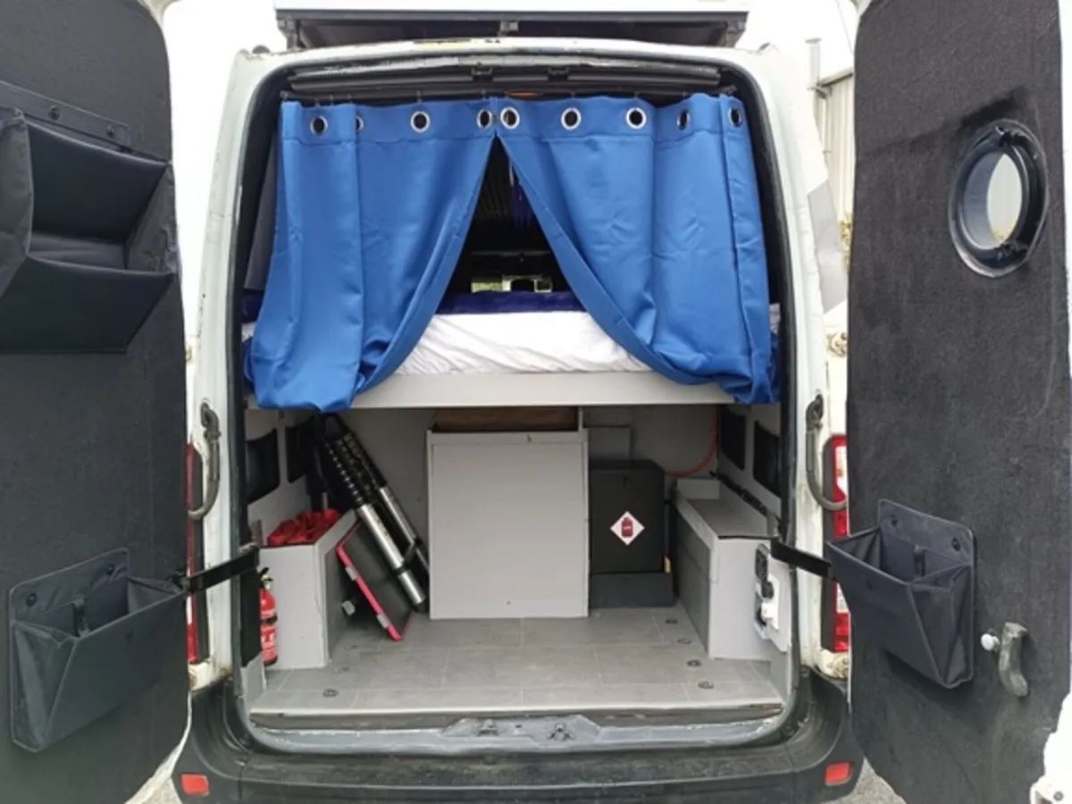 2011 Renault Master Campervan CVRT 04.2027 tax 102 - Image 3