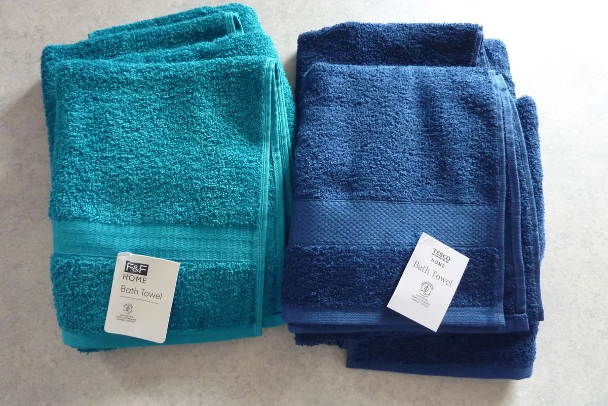 Bath towels - Image 1