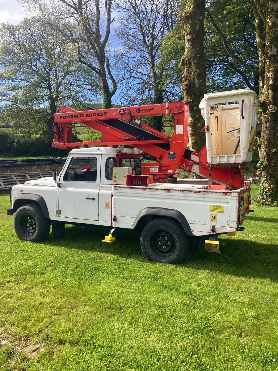 Landrover Defender 110 2008 cherrypicker 84k miles - Image 3