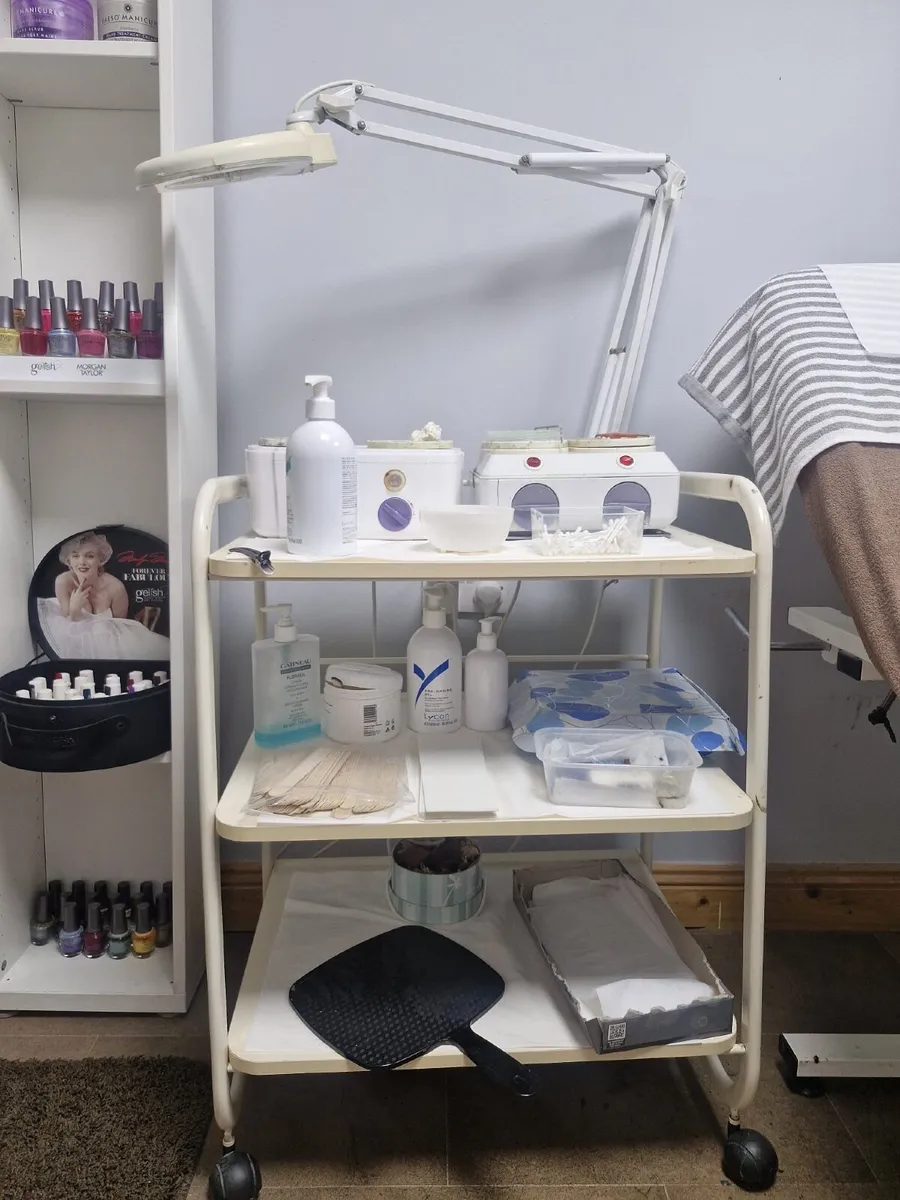 Beauty couches and trollies - Image 1