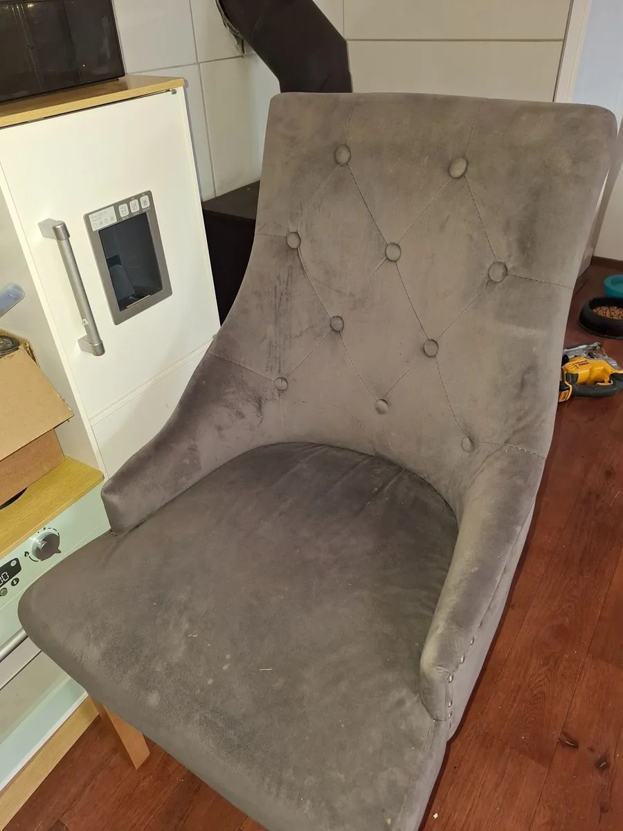 Chesterfield kitchen chairs - Image 3