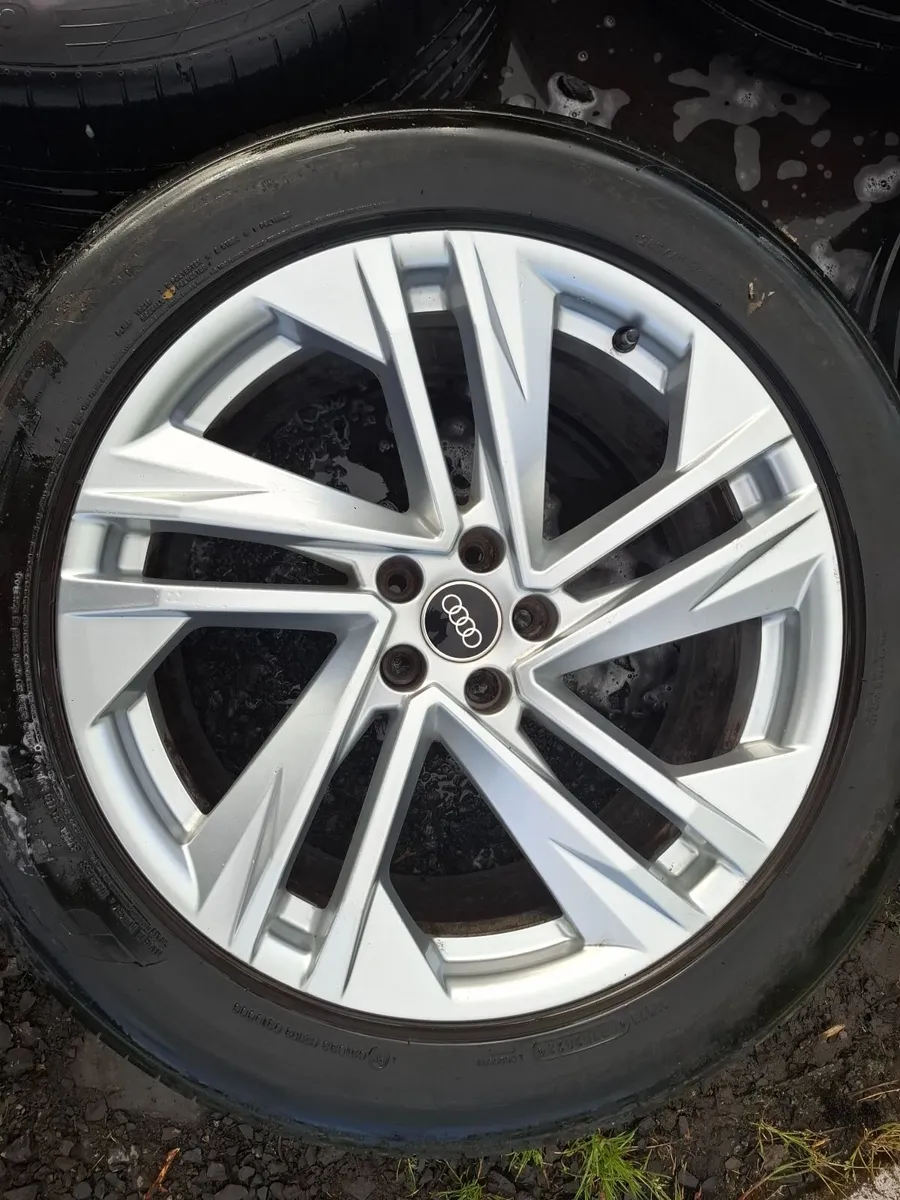 20" Genuine Audi Q7 S Line Alloys with tyres - Image 1