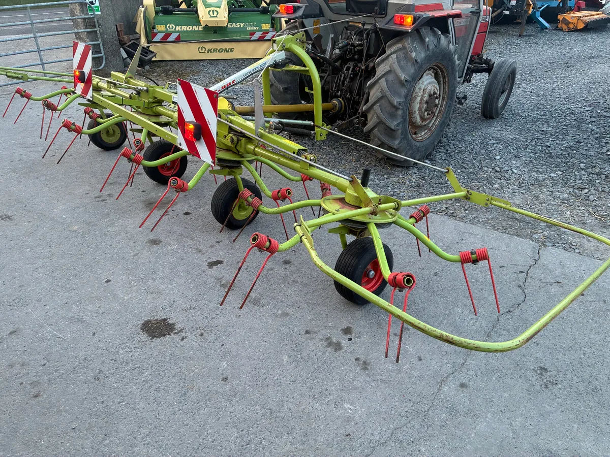 Claas Volto 52 Tedder - Image 3