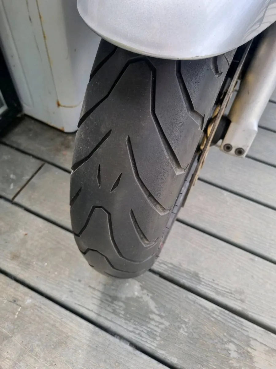 Kawasaki ZR7-S - Image 3