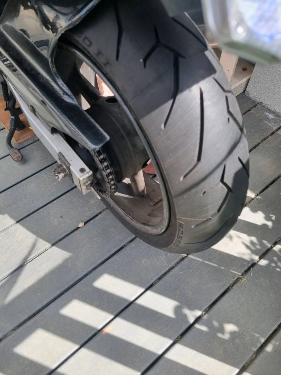 Kawasaki ZR7-S - Image 4