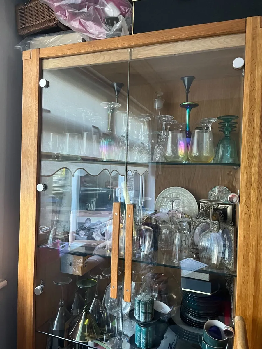 Solid Oak display cabinet - Image 1