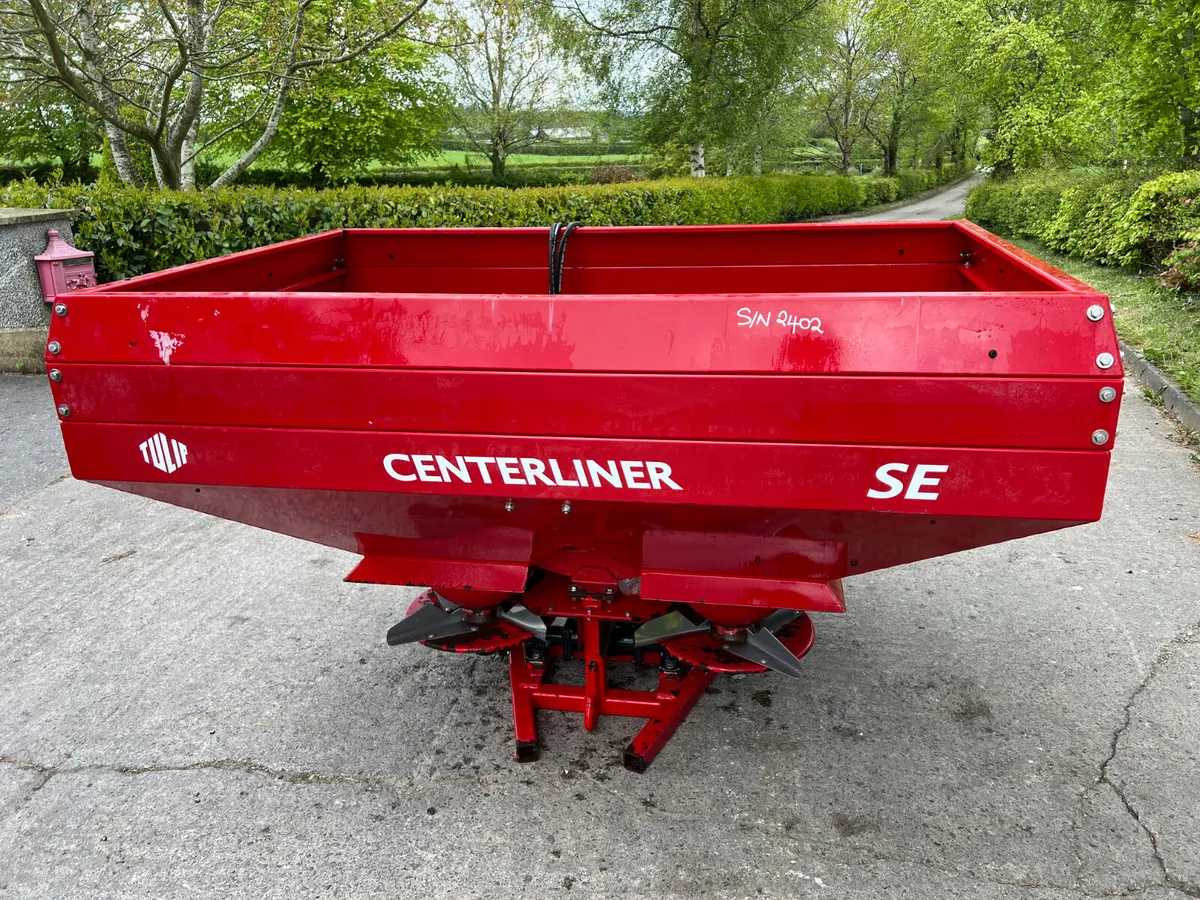 Lely Tulip Centerliner Fertilizer Spreader - Image 1