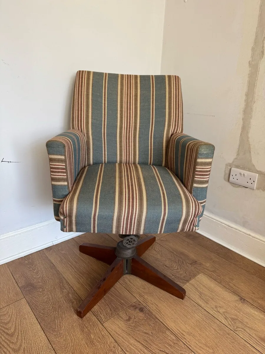 Vintage Swivel Office Chair - Image 1