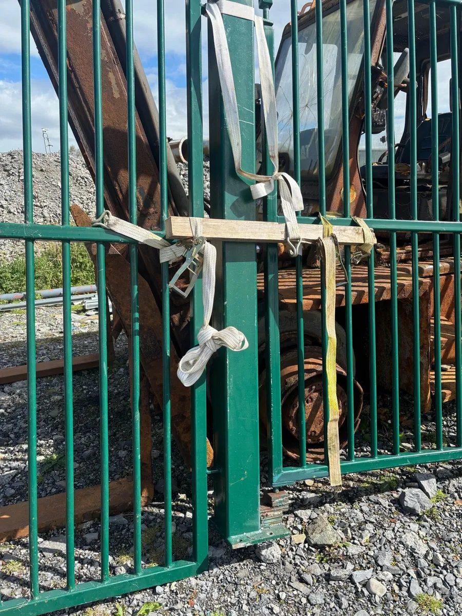 Gates - Image 4