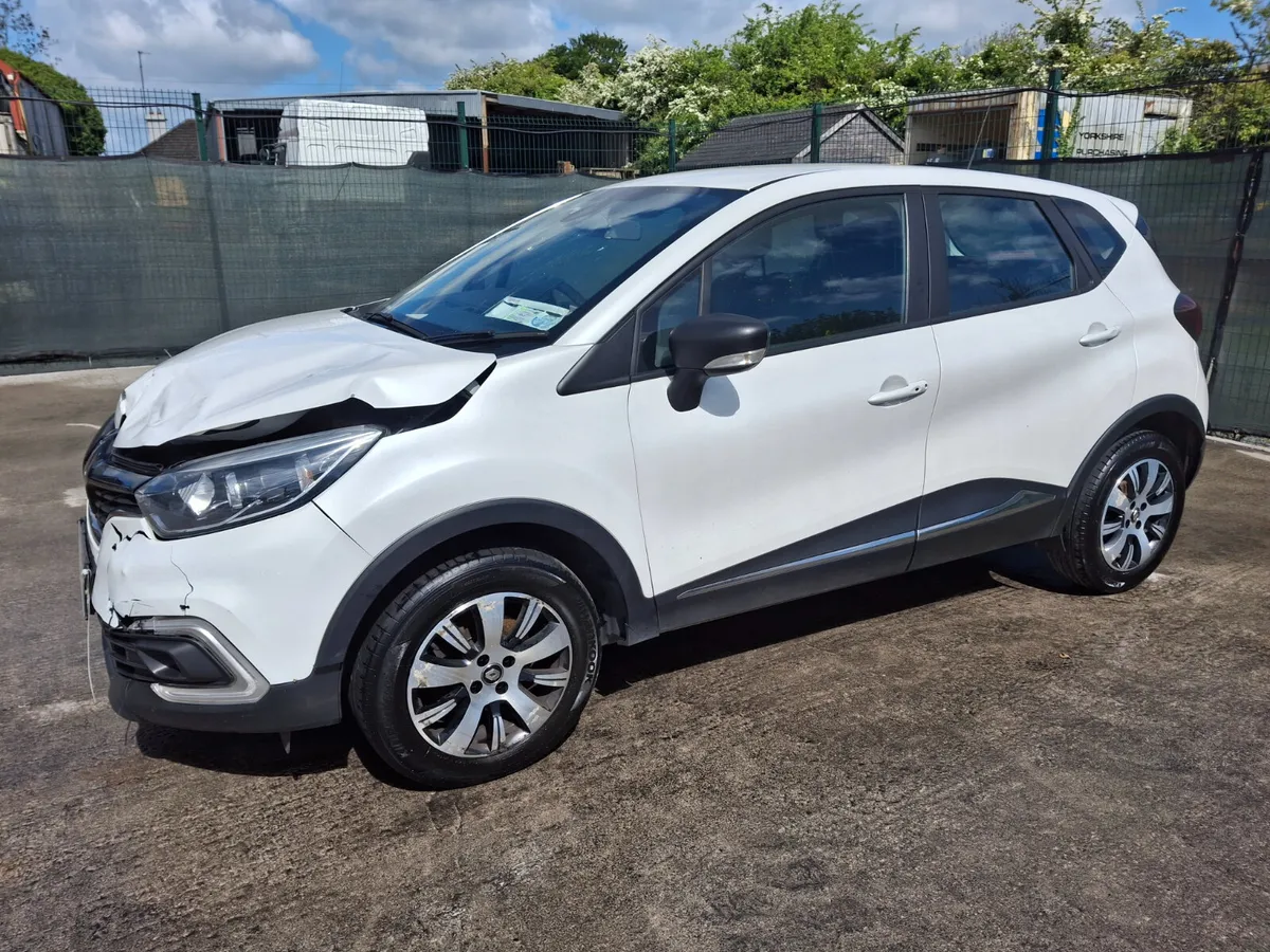 2019 Renault Captur 1.5 Diesel - Image 2