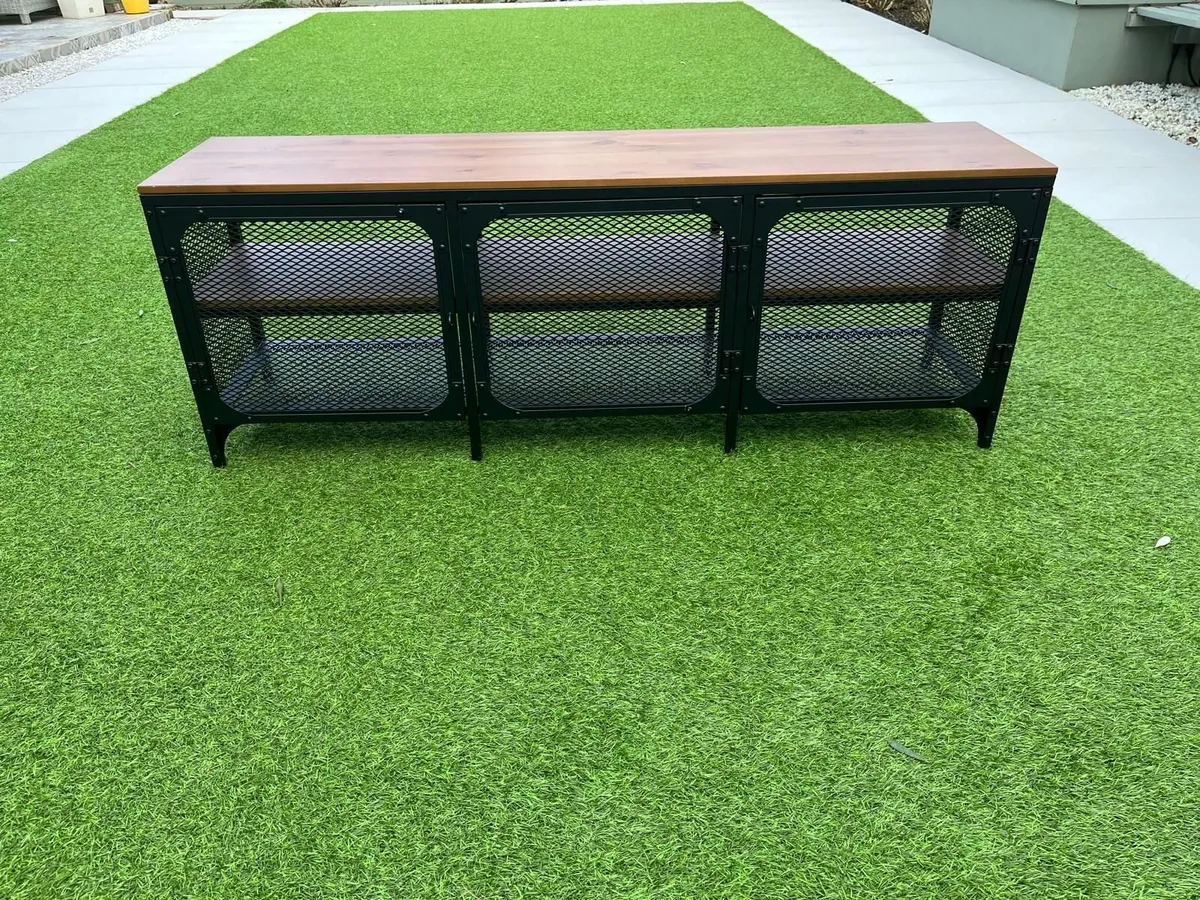 Rustic style TV Bench - Image 1