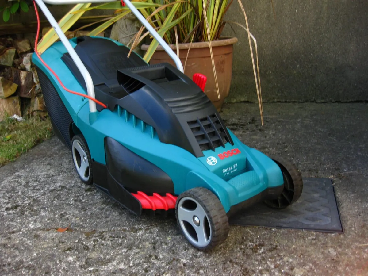 Spotless Bosch Rotak 37 Quality Electric Mower - Image 2