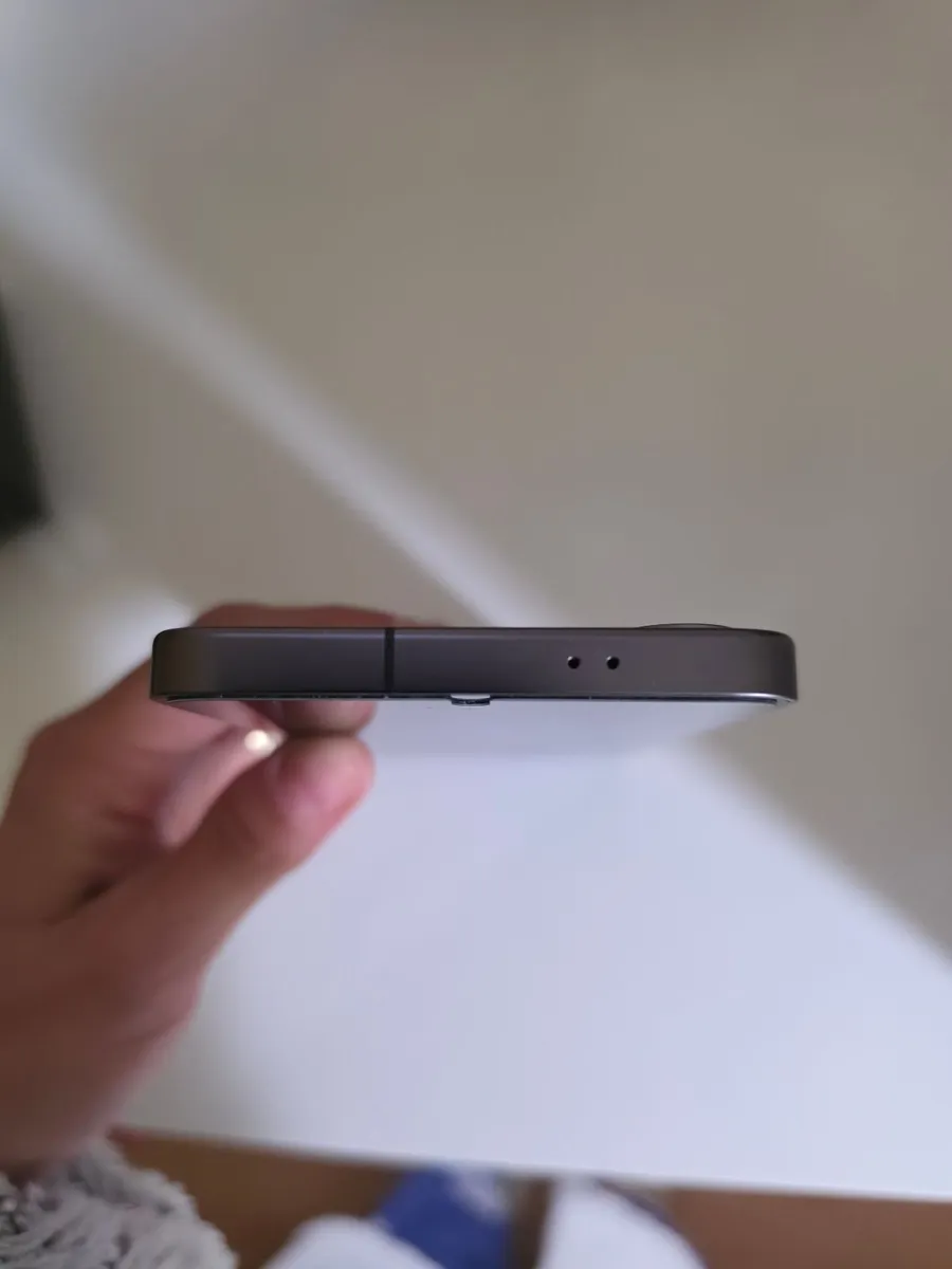SAMSUNG S24+ LIKE NEW - Image 2