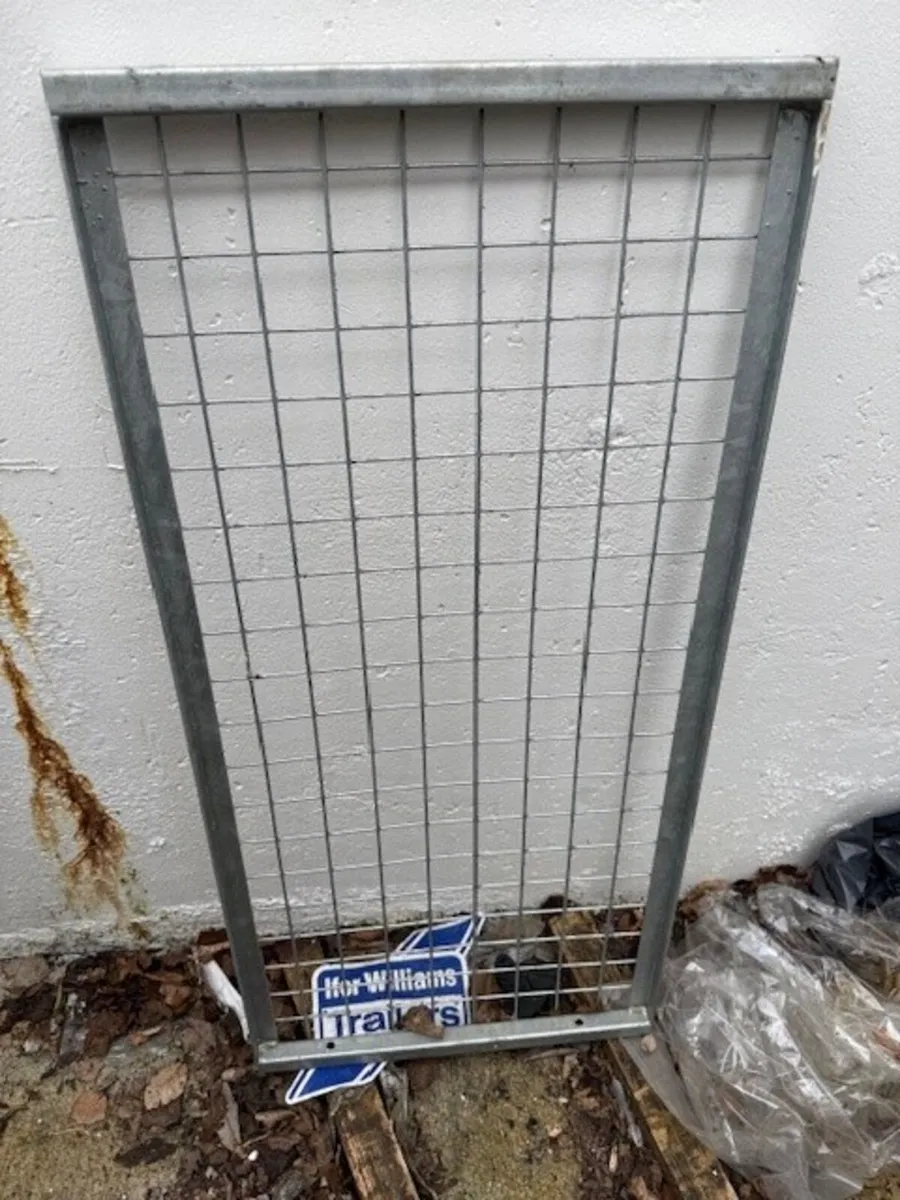 T050 Trailer Mesh Panels  19’’ x 40 1/2”  xxx - Image 1