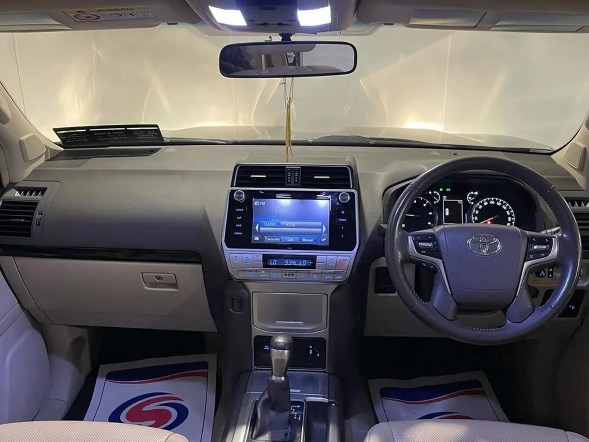 Toyota Land Cruiser LAND CRU BUSINESS 19 AUTO 4DR - Image 3