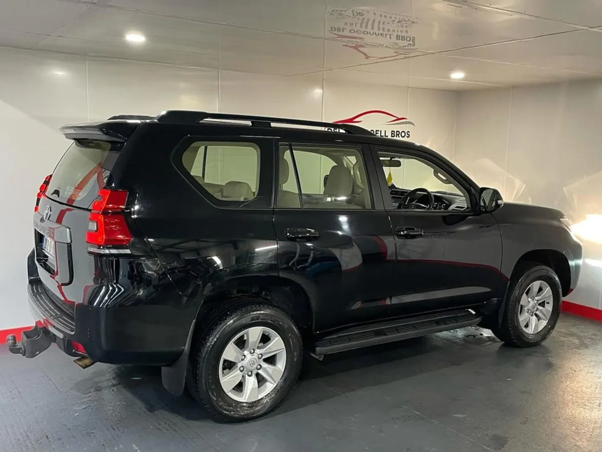Toyota Land Cruiser LAND CRU BUSINESS 19 AUTO 4DR - Image 4