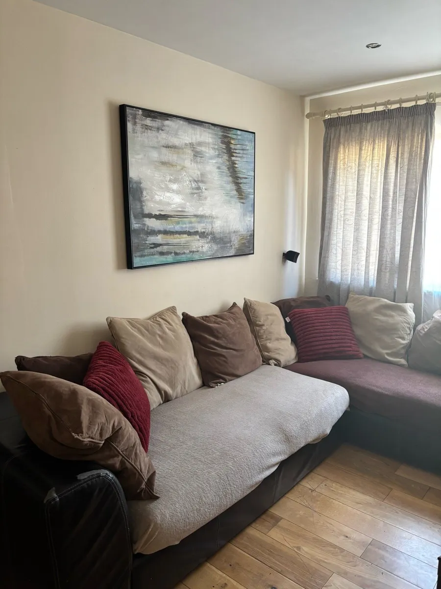 sofa - Image 4