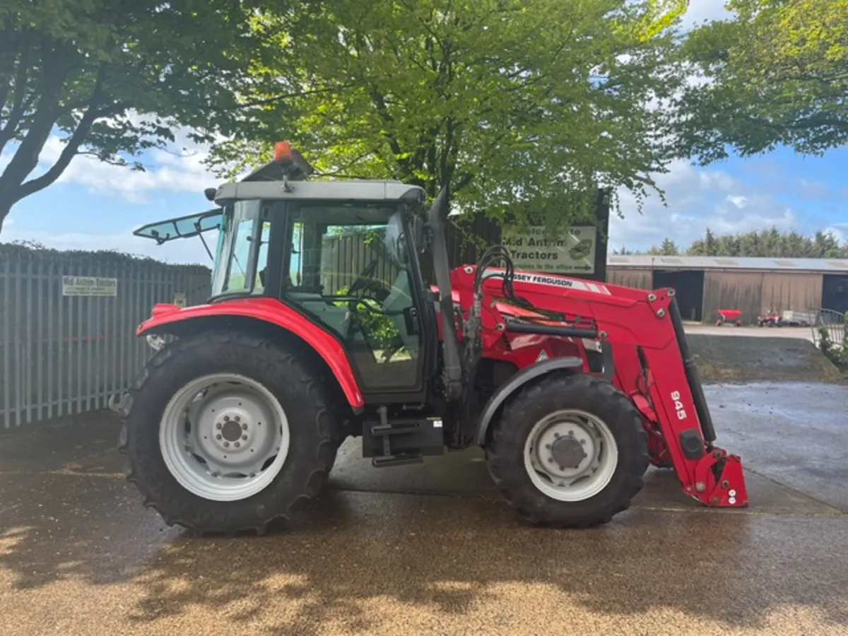 Massey Ferguson 5410 Dyna-4 c/w 945 Loader - Image 1