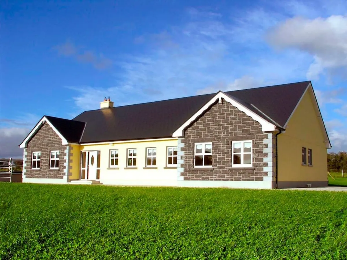 Holiday Rent Westport - Image 1