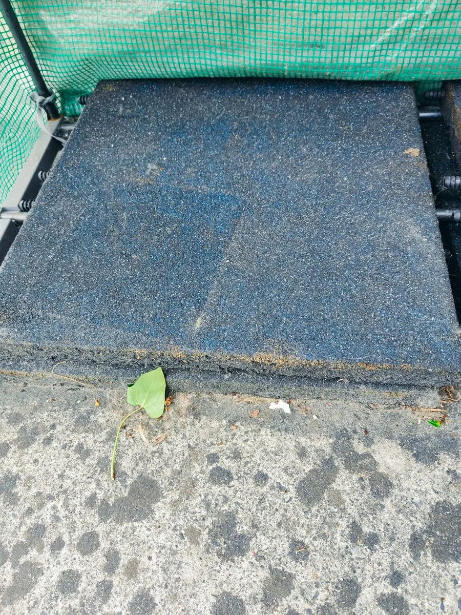 "FREE ..47*47 Rubber mats" - Image 2