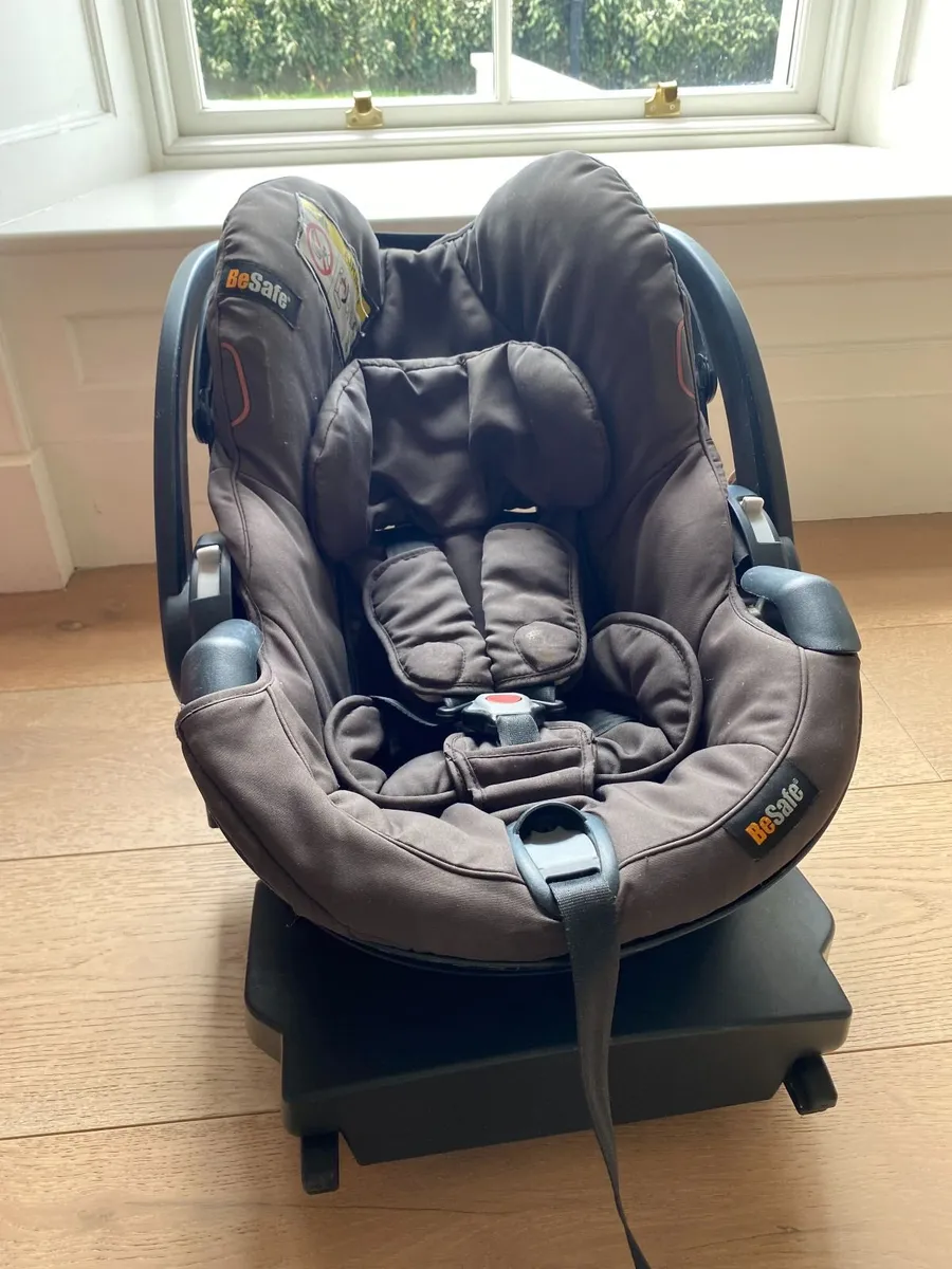 Baby carseat - Image 3