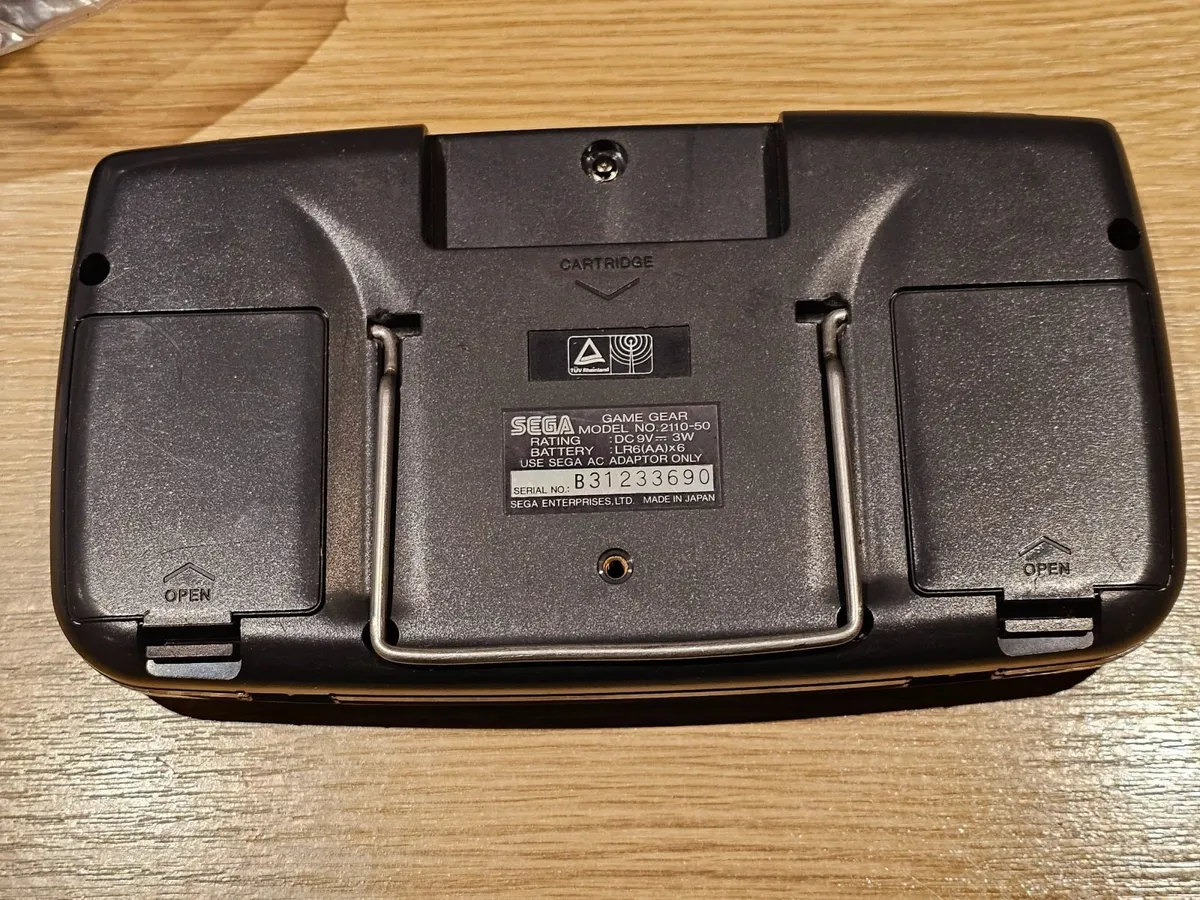Sega Game Gear TV adapter and Tetris Columns - Image 2