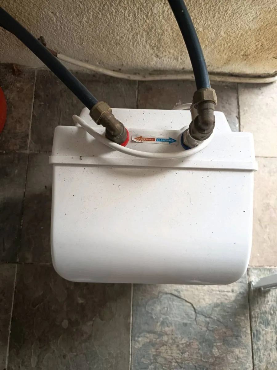 Water heater - Image 2