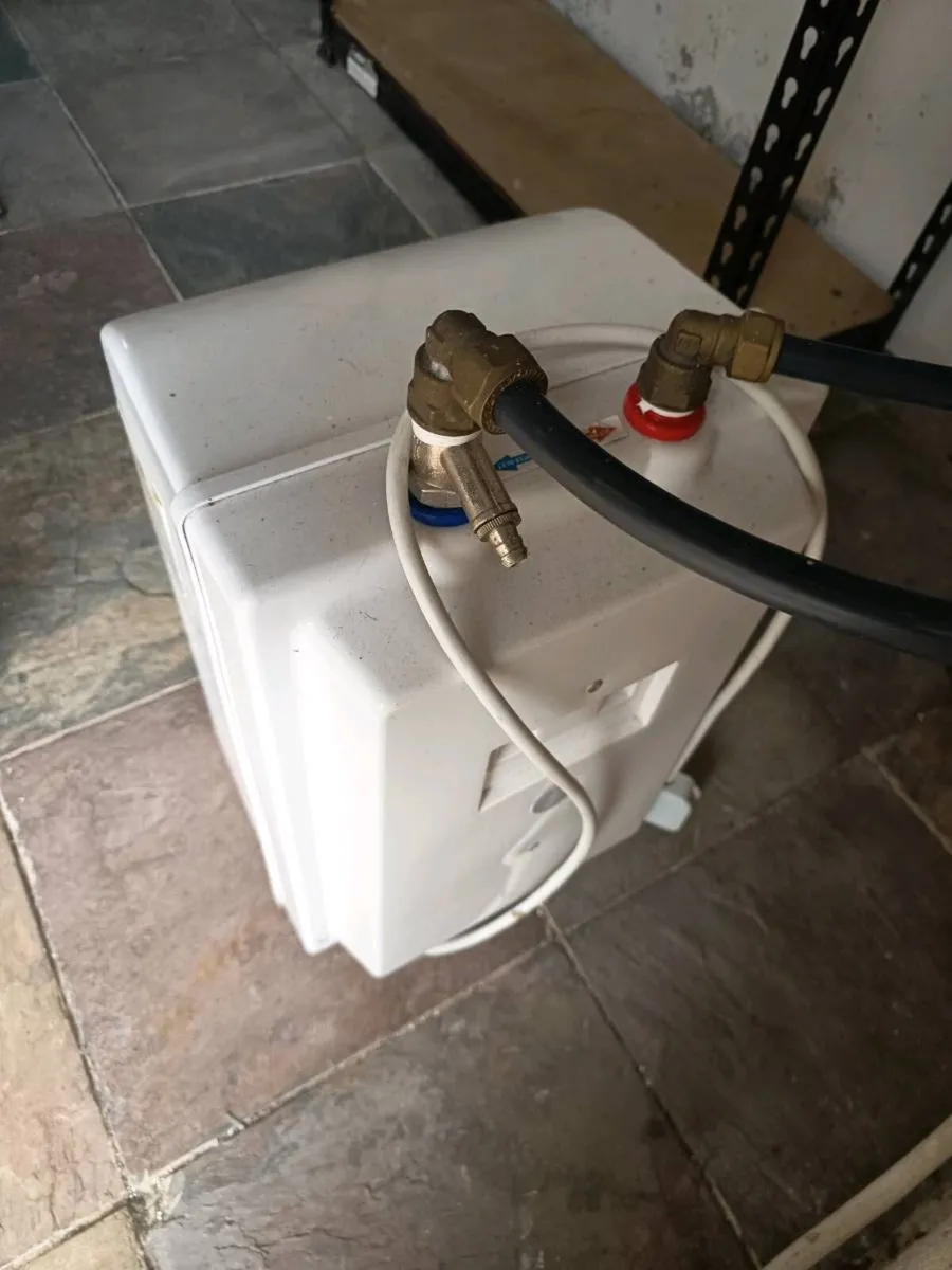 Water heater - Image 3