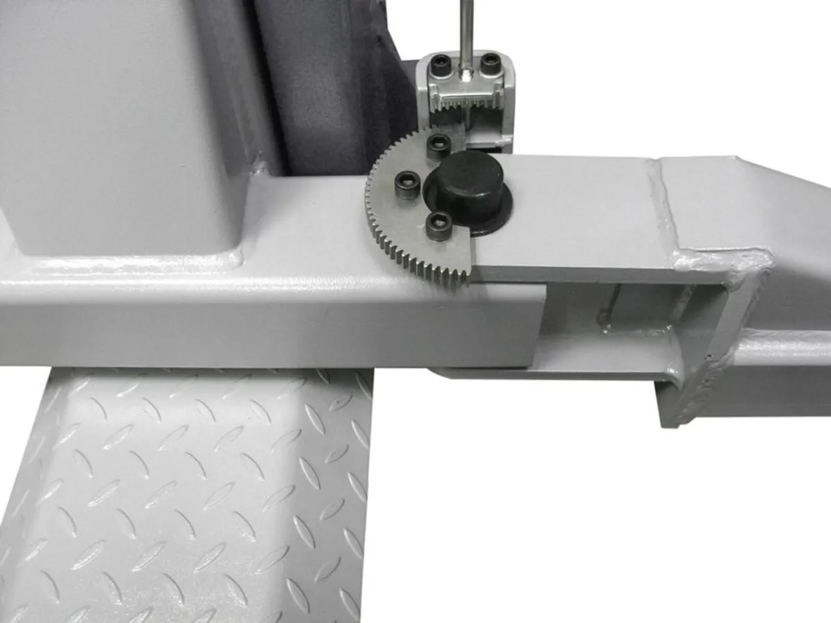 New Phoenix 4 Ton 2 Post Lift with Automatic Lock - Image 2