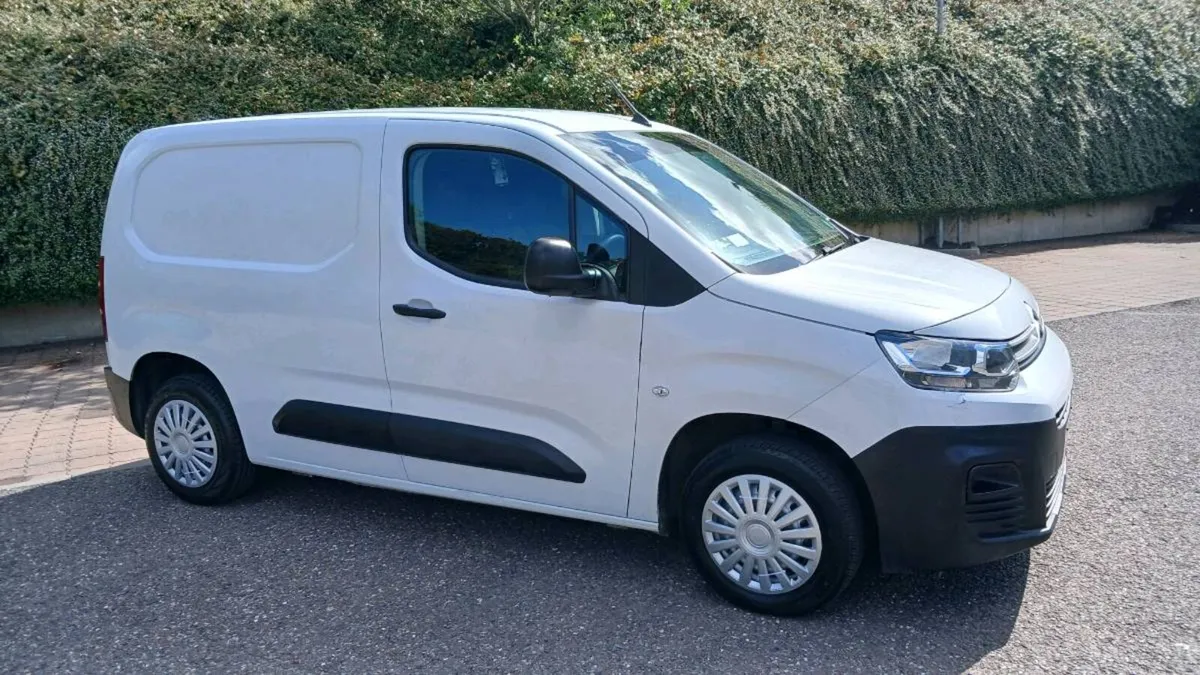 231 Citroën berlingo 3 seater van Test 4-27 - Image 1