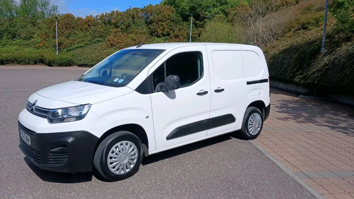 231 Citroën berlingo 3 seater van Test 4-27 - Image 2