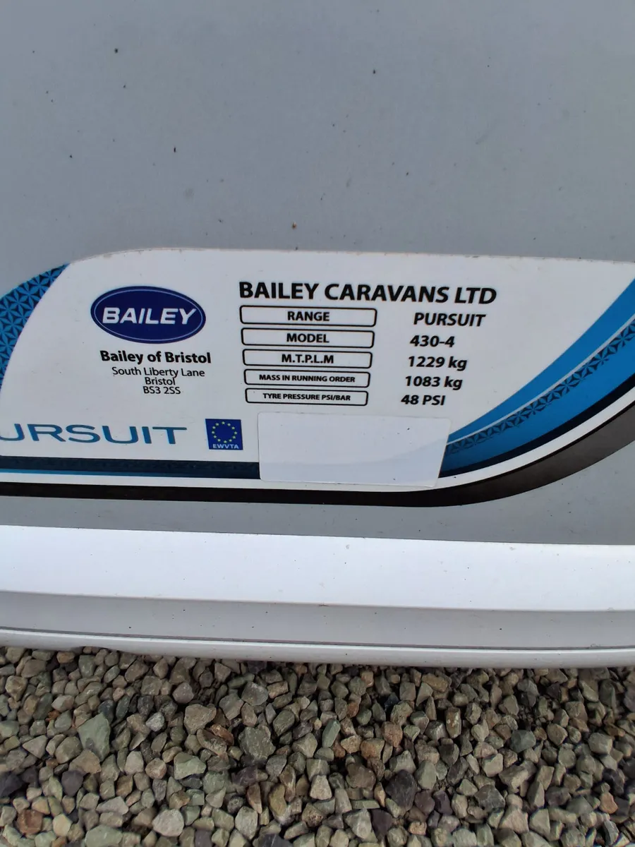 2015 Bailey pursuit fixed bed caravan only 1083kgs - Image 4