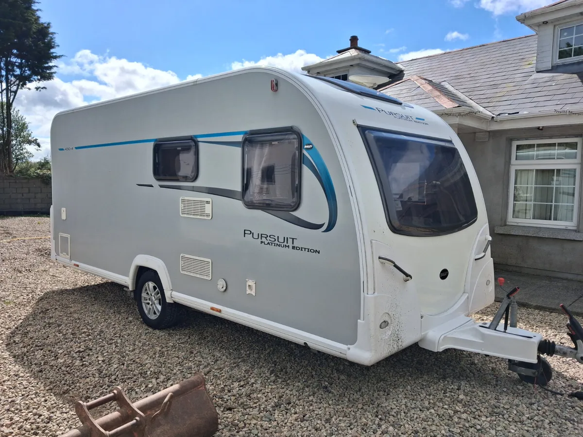 2015 Bailey pursuit fixed bed caravan only 1083kgs - Image 2