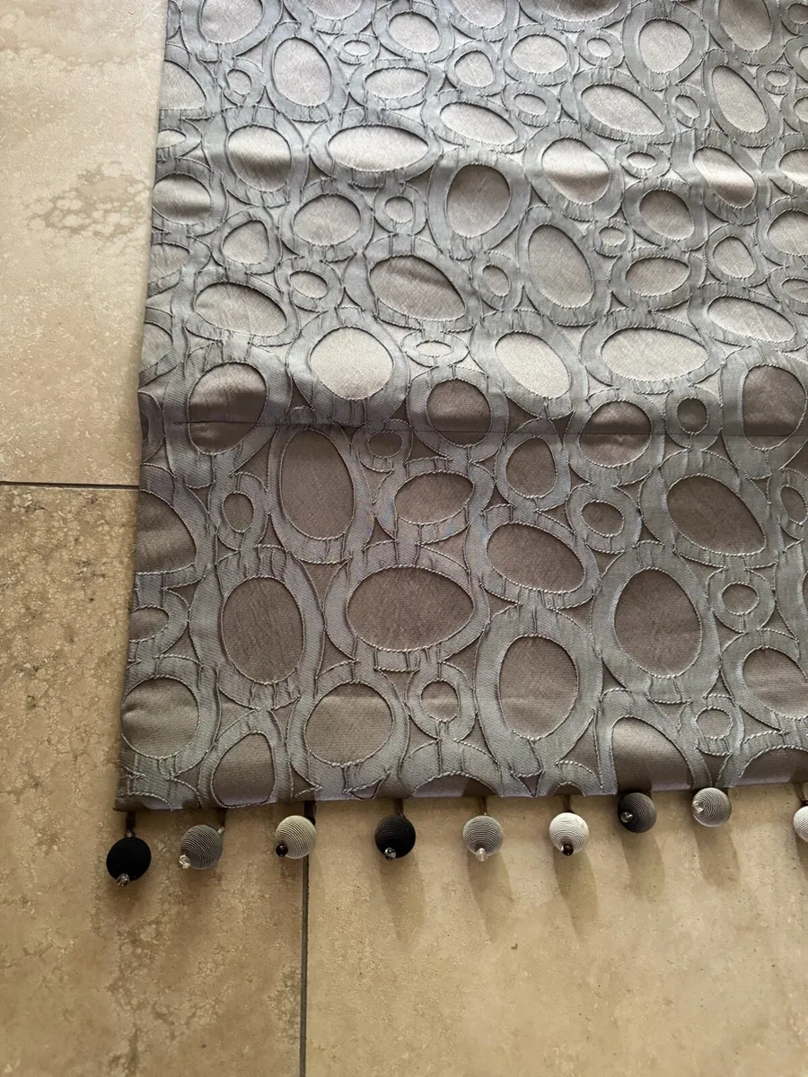 Roman Blinds Bespoke x 5 - Image 3