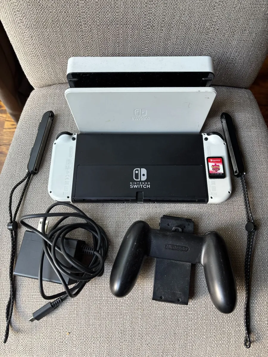 Nintendo Switch - Image 3