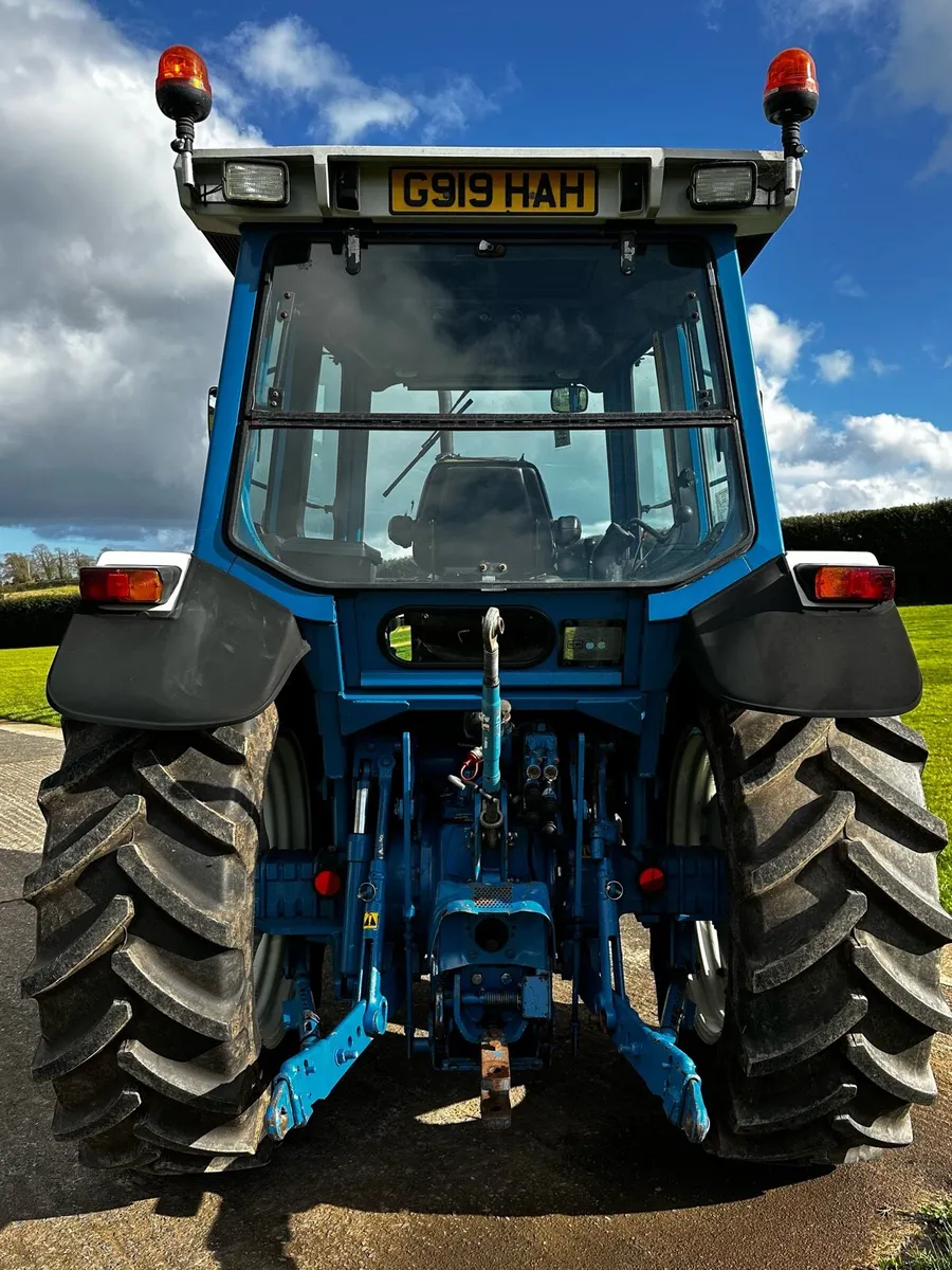 Ford 6810 Series 3 Super Q 1989 - Image 2