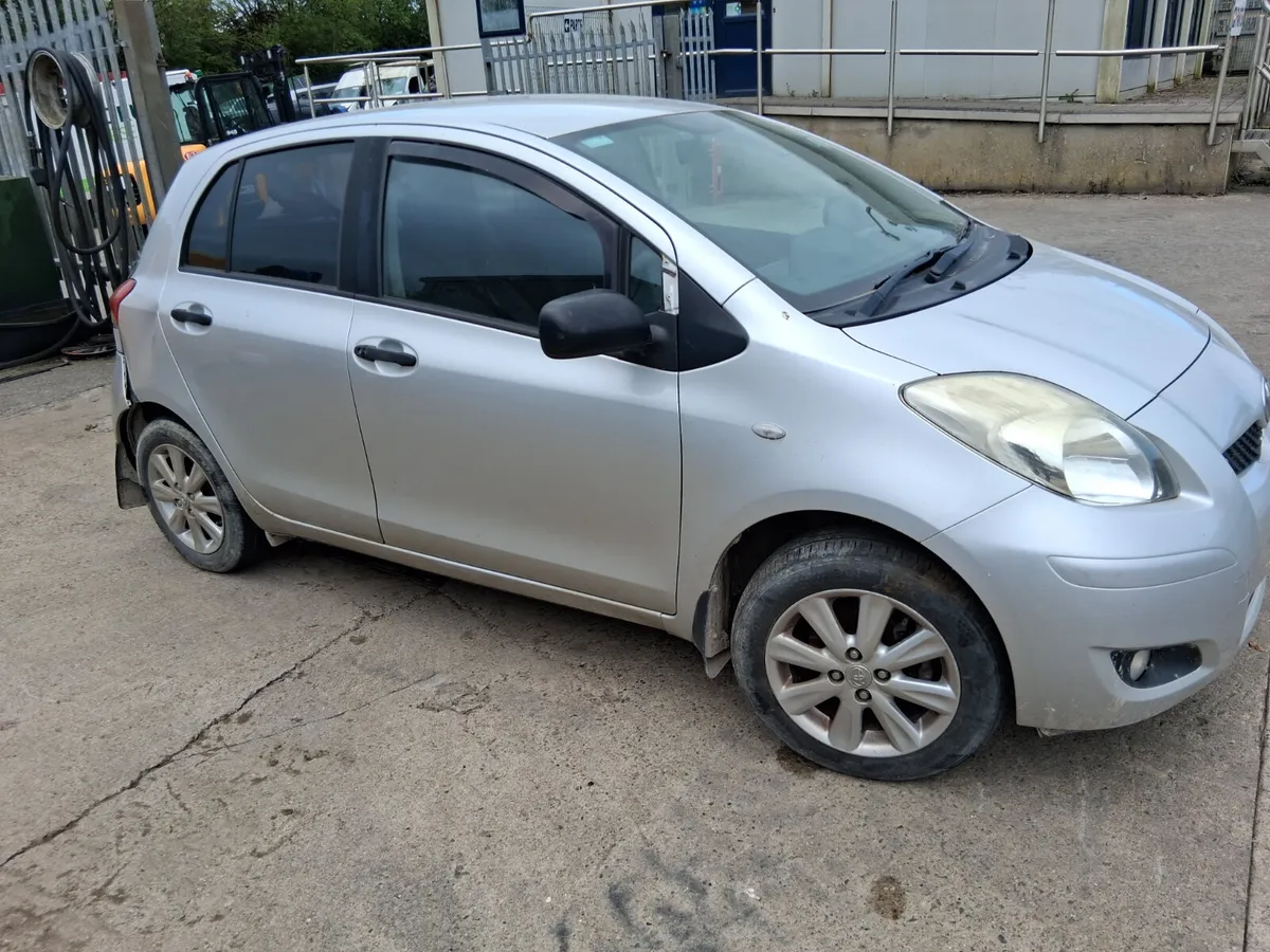 2011 TOYOTA YARIS  1.4 D (for parts only) - Image 3