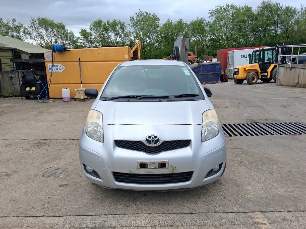 2011 TOYOTA YARIS  1.4 D (for parts only) - Image 2
