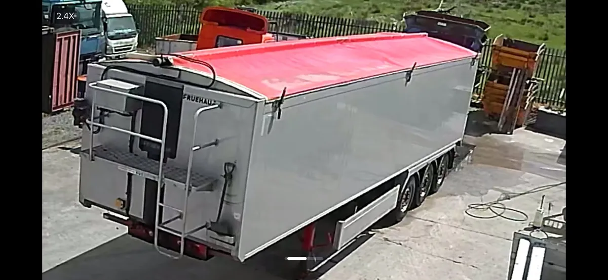 2018 Fruehauf 70 yard Tipping trailers Rear lift - Image 3