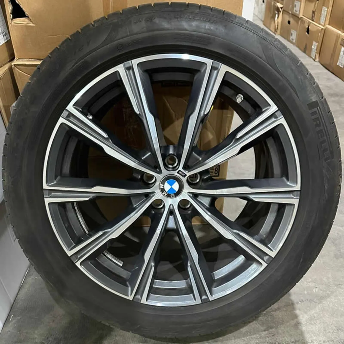20" GENUINE OEM BMW 740M ALLOY WHEELS & TYRES - Image 4
