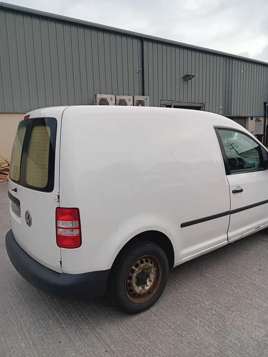 Volkswagen Caddy 2013 - Image 3