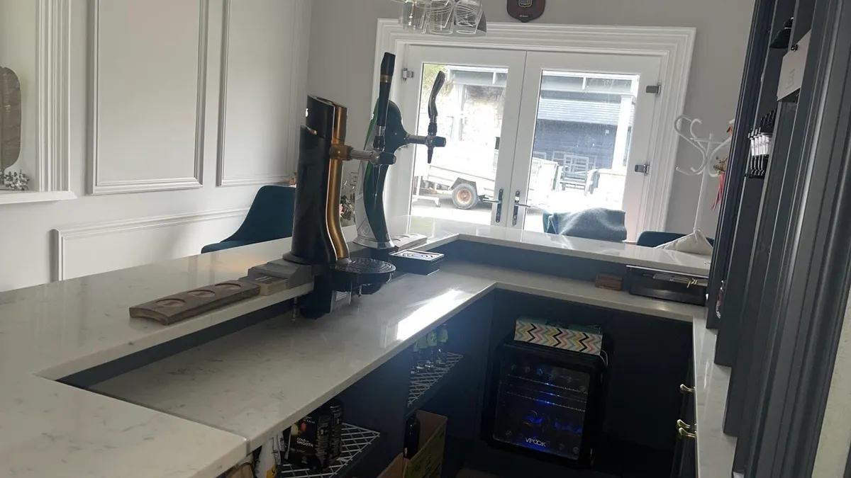 Bar - Image 3