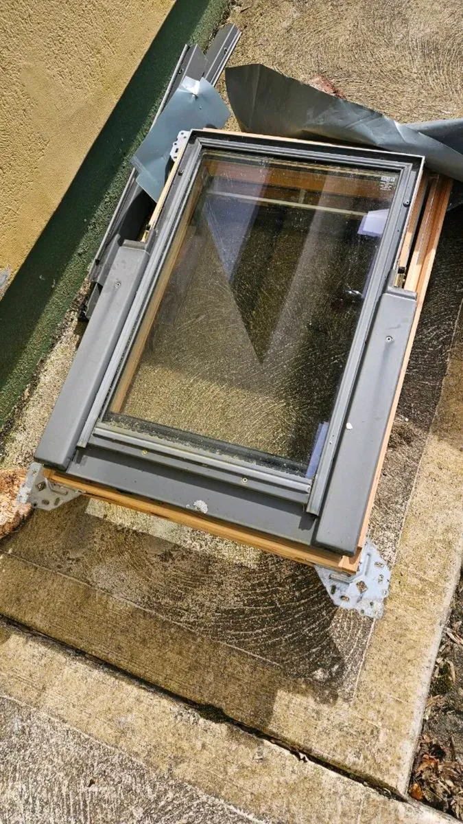 Velux window - Image 1