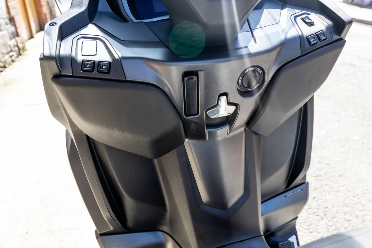Piaggio MP3 400cc - Image 2