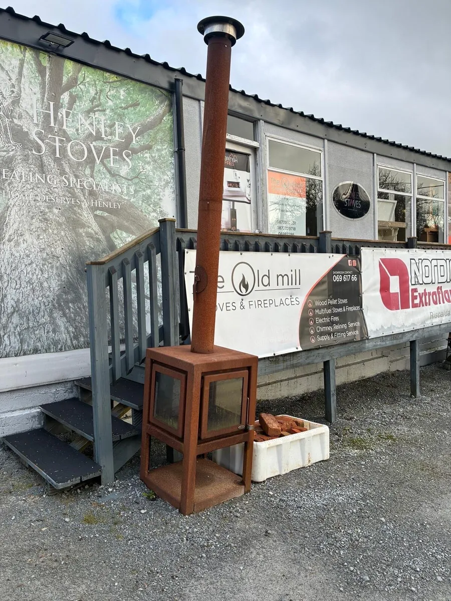 Outdoor stove