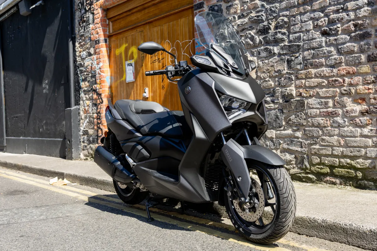 Yamaha Xmax 400 - Image 1